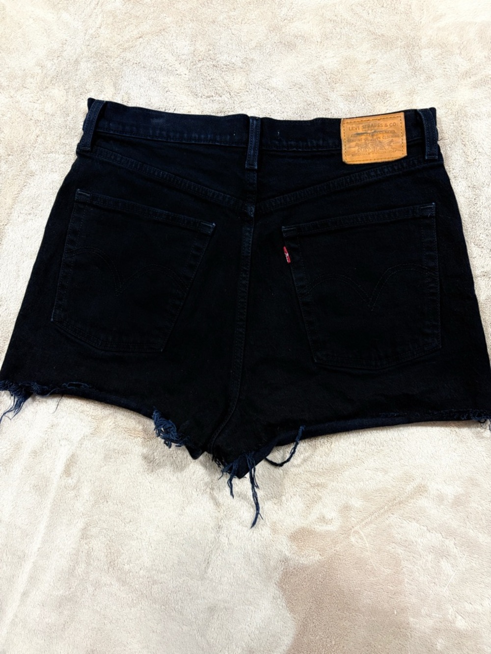 LEvi’s premium RIBCAGE WOMEN'S SHORTS size 30